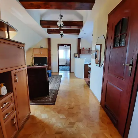 Noclegi W Ksiegarni Apartment
