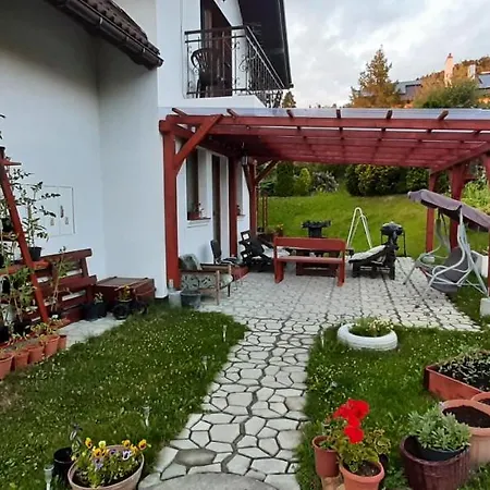 Noclegi W Ksiegarni Apartment *