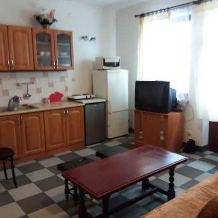 Noclegi W Ksiegarni Apartment *
