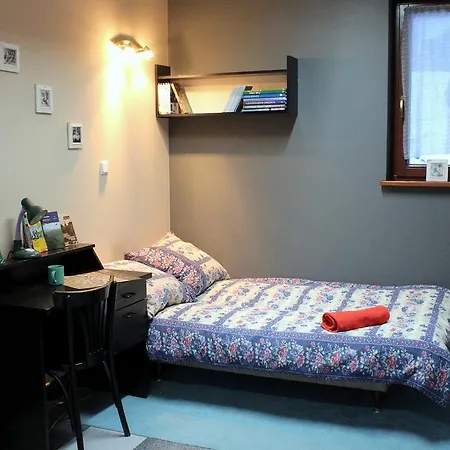 Noclegi W Ksiegarni Apartment *